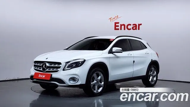 MERCEDES-BENZ GLA-CLASS X156 2019