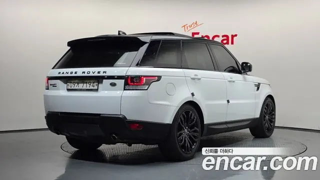 LAND ROVER RANGE ROVER SPORT 2017 — 165 829 км, белый, Корея — под ключ — фото 2