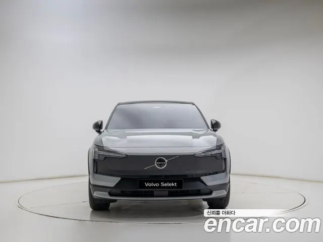VOLVO EX30 CROSS 2026 — 13 902 км, серебристо-серый, Корея — под ключ — фото 3