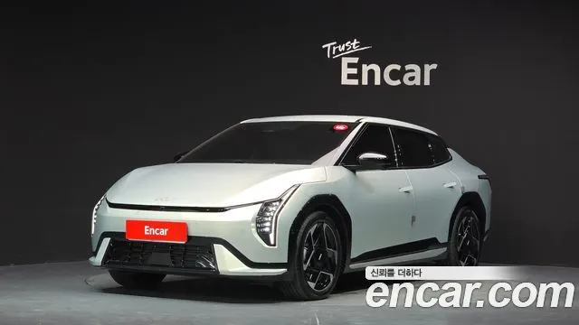 KIA EV4 2026