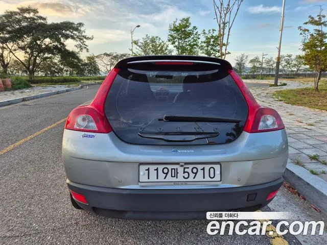 VOLVO C30 2009 — 95 000 км, серебристо-серый, Корея — под ключ — фото 4