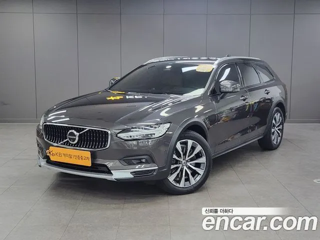 VOLVO V90 CROSS COUNTRY 2024