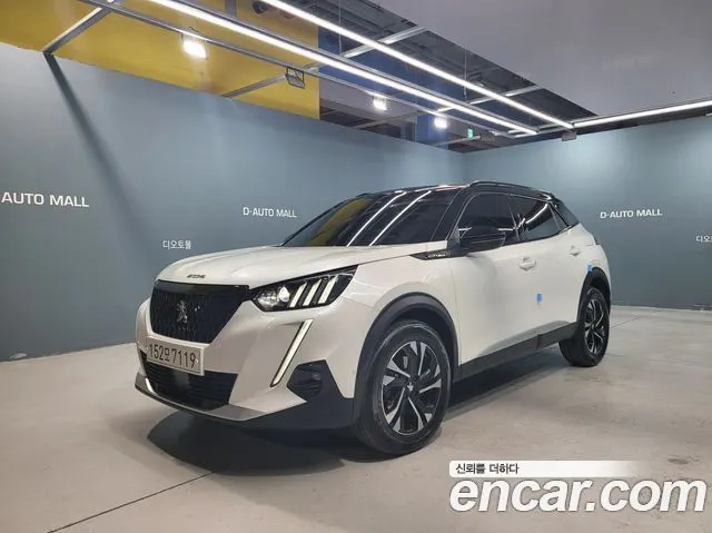 PEUGEOT 2008 2021