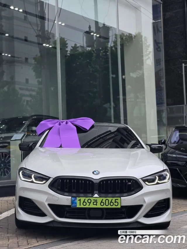 BMW 8 SERIES 2025