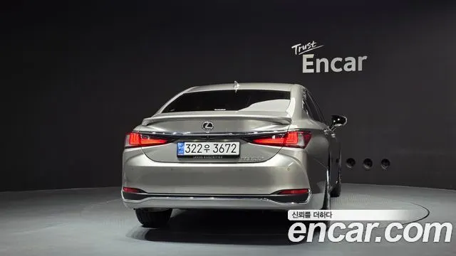 LEXUS ES300H 2025 — 14 274 км, светло-золотистый, Корея — под ключ — фото 4