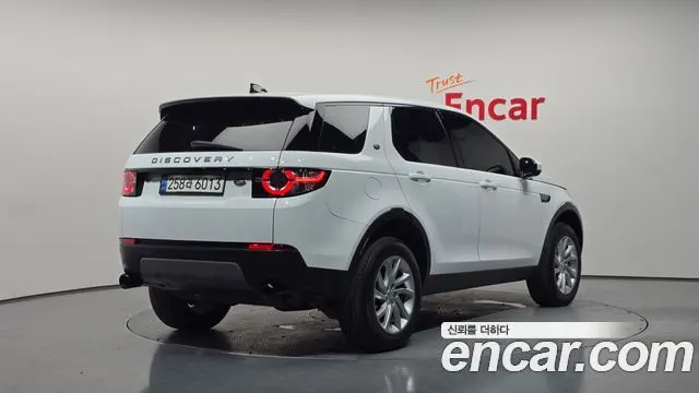 LAND ROVER DISCOVERY SPORT 2018 — 70 367 км, белый, Корея — под ключ — фото 1