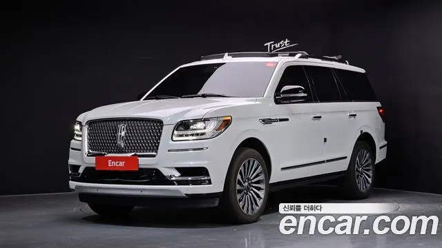 LINCOLN NAVIGATOR 2021