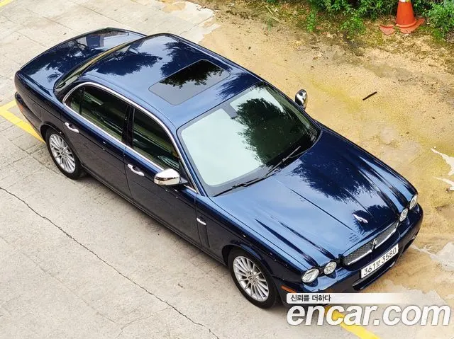 JAGUAR NEW XJ 2009