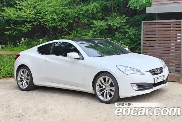 HYUNDAI GENESIS COUPE 2011