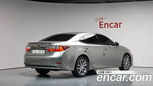 LEXUS ES300H — из Кореи под ключ