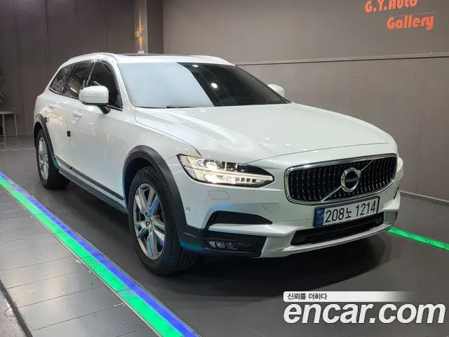 VOLVO V90 CROSS COUNTRY 2019