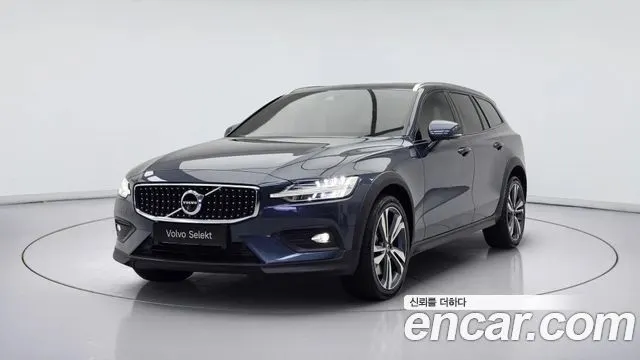 VOLVO V60 CROSS COUNTRY — из Кореи под ключ