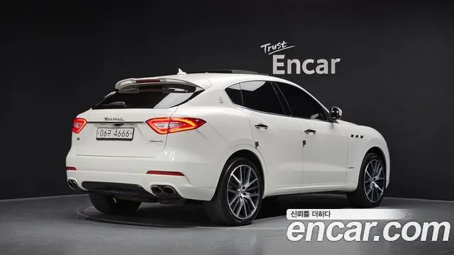 MASERATI LEVANTE — из Кореи под ключ