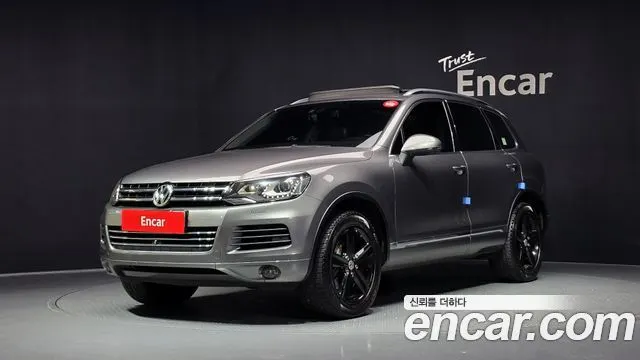 VOLKSWAGEN TOUAREG 2012