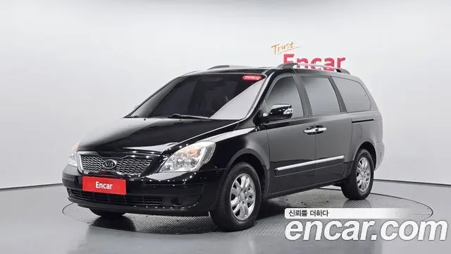KIA CARNIVAL R 2012