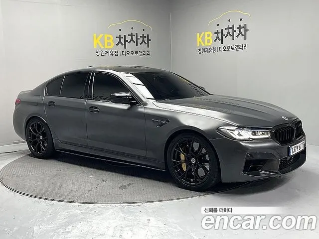 BMW M5 2021