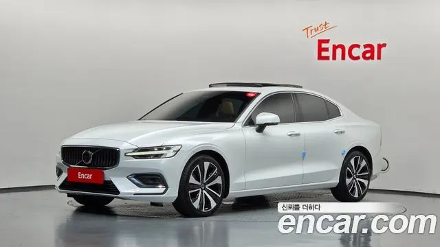 VOLVO S60 2024