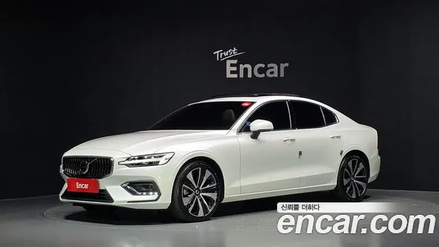 VOLVO S60 2024