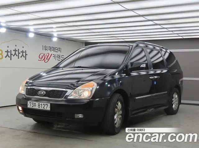 KIA CARNIVAL R 2013