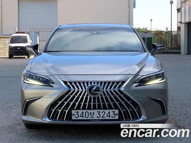 LEXUS ES300H — из Кореи под ключ