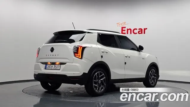 KGM VERY NEW TIVOLI 2022