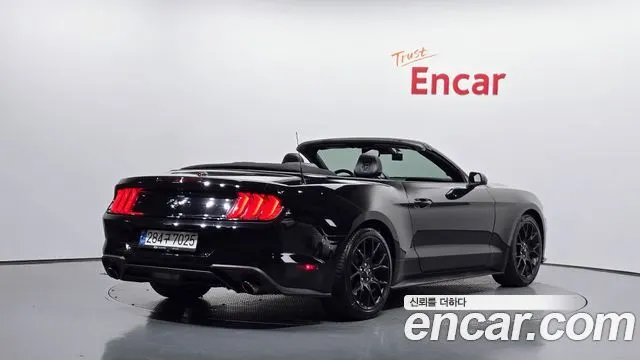 FORD MUSTANG 2022