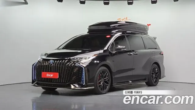 TOYOTA SIENNA 2024