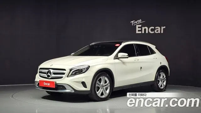 MERCEDES-BENZ GLA-CLASS X156 2016