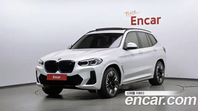 BMW IX3 2024