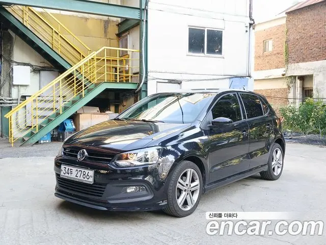 VOLKSWAGEN POLO 2014