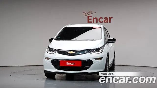 CHEVROLET BOLT 2019 — 64 271 км, белый, Корея — под ключ — фото 3