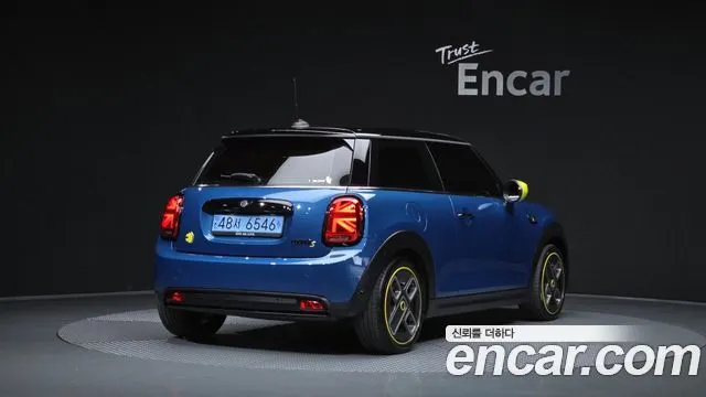MINI COOPER ELECTRIC 2024