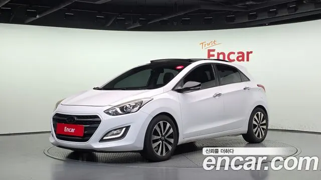 HYUNDAI I30 2015