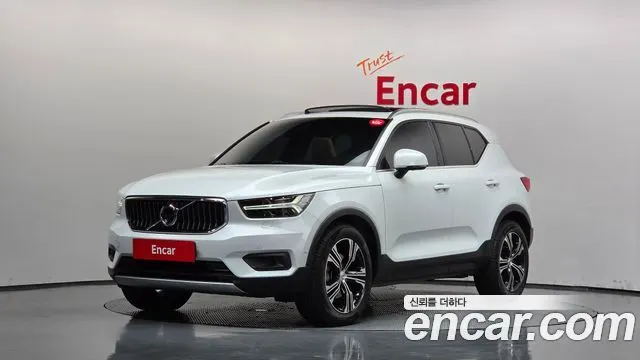 VOLVO XC40 2019