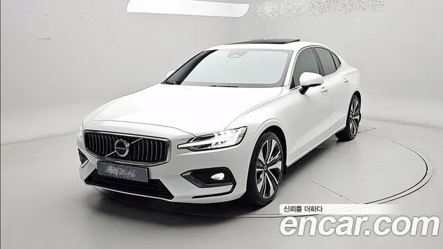 VOLVO S60 2024