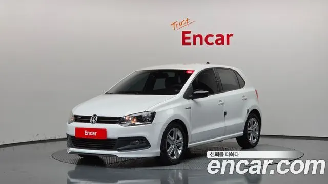 VOLKSWAGEN POLO 2013