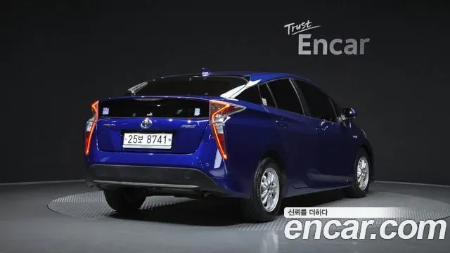 TOYOTA PRIUS 2018