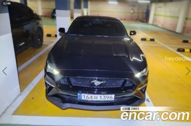 FORD MUSTANG 2020