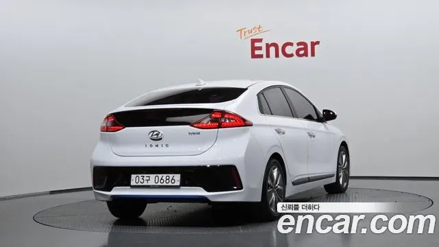 HYUNDAI IONIQ HYBRID 2016