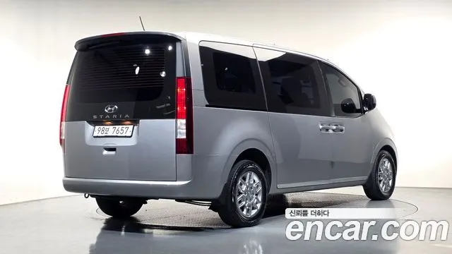 HYUNDAI STARIA — из Кореи под ключ