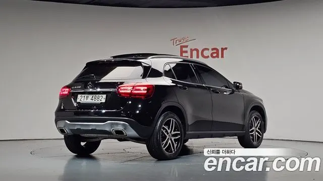 MERCEDES-BENZ GLA-CLASS X156 2018