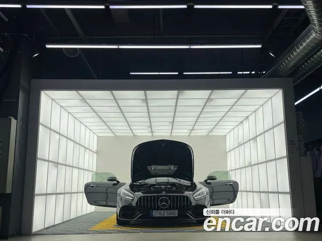 MERCEDES-BENZ AMG GT 2020