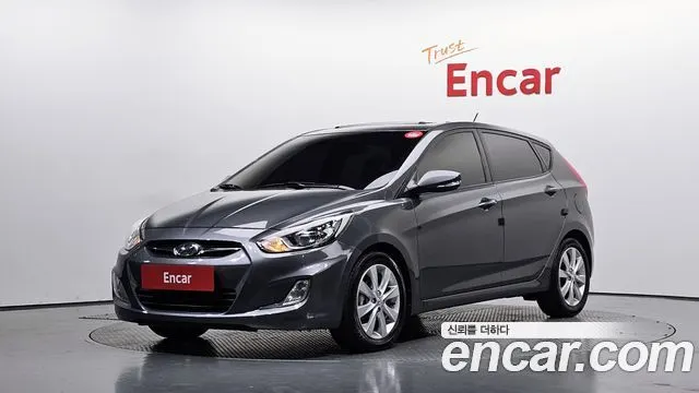 HYUNDAI ACCENT 2012