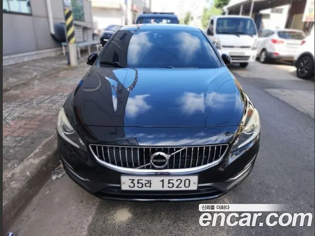 VOLVO S60 — из Кореи под ключ
