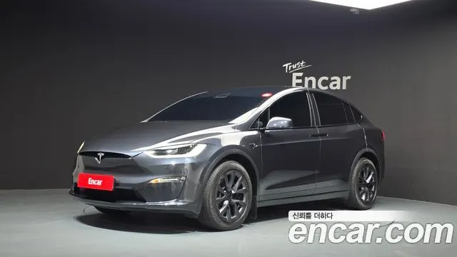 TESLA MODEL X 2024
