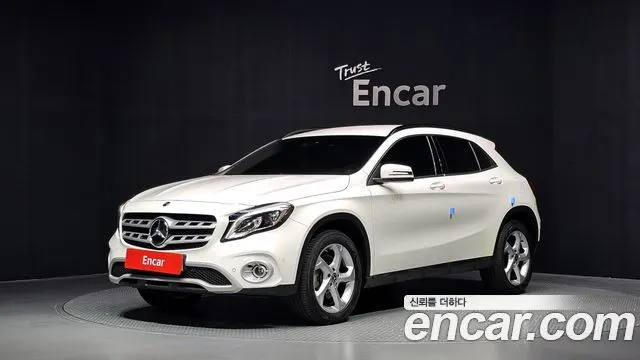 MERCEDES-BENZ GLA-CLASS X156 2019