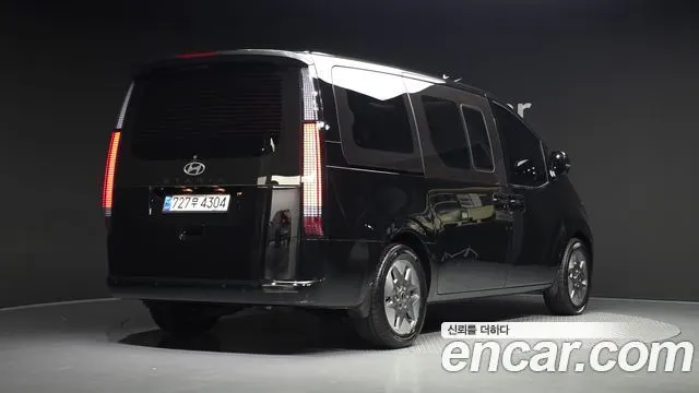 HYUNDAI STARIA — из Кореи под ключ