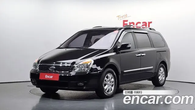 KIA CARNIVAL R 2012