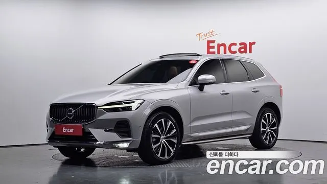 VOLVO XC60 2023