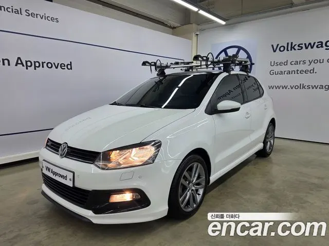 VOLKSWAGEN POLO 2015